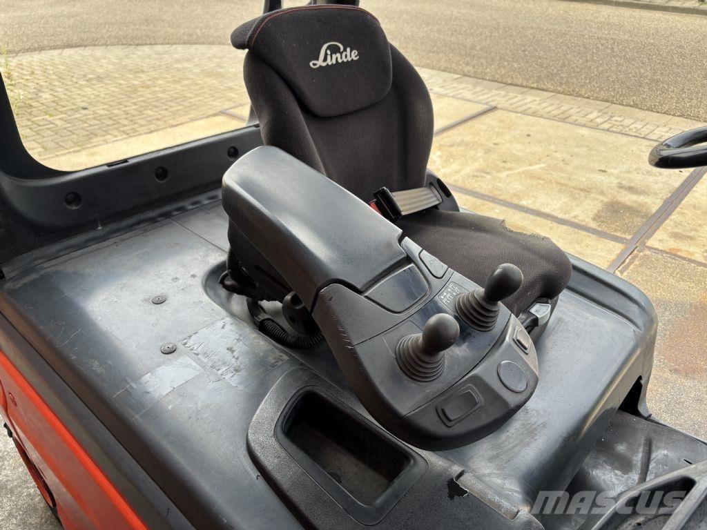Linde E25L-01 شاحنات ذات رافعات شوكية تعمل بالكهرباء