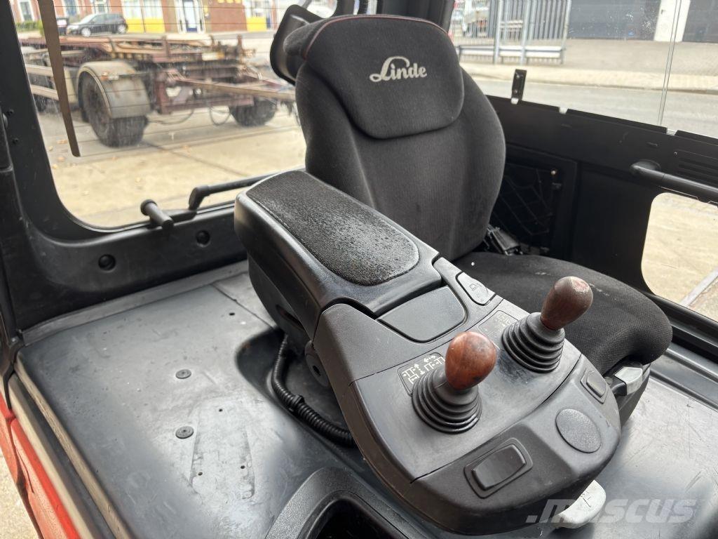 Linde E25L-01 شاحنات ذات رافعات شوكية تعمل بالكهرباء