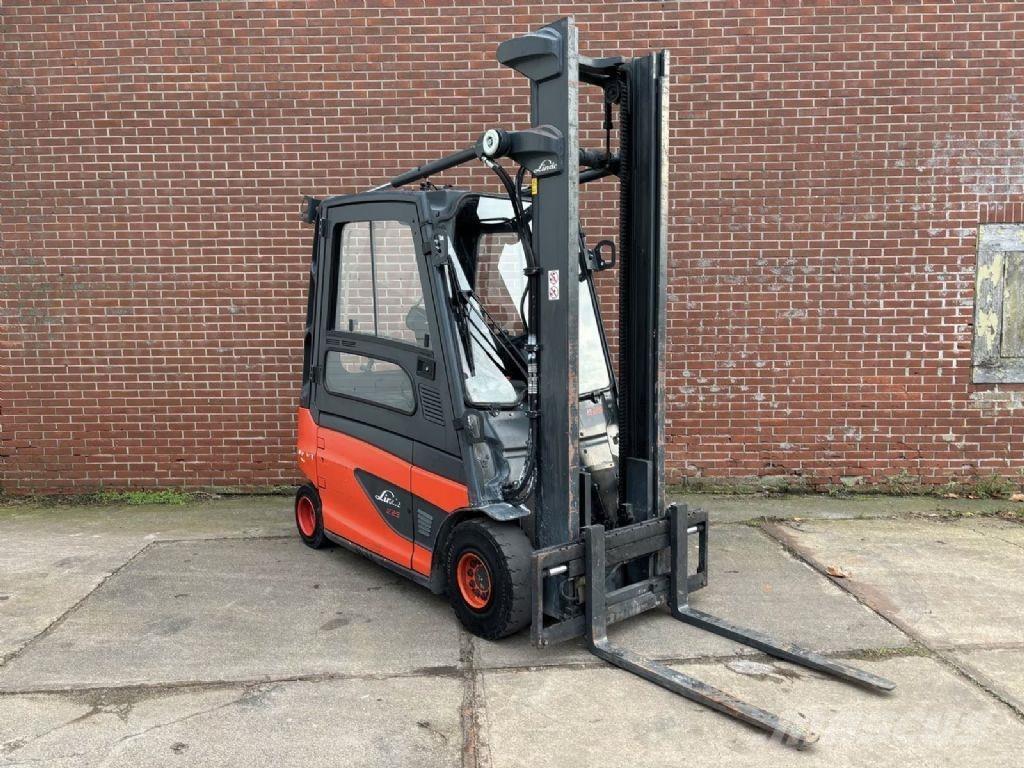 Linde E25L-01 شاحنات ذات رافعات شوكية تعمل بالكهرباء