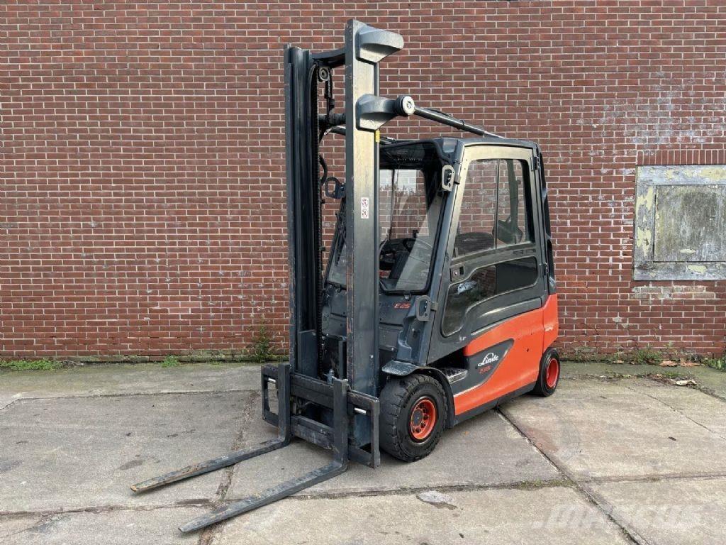 Linde E25L-01 شاحنات ذات رافعات شوكية تعمل بالكهرباء