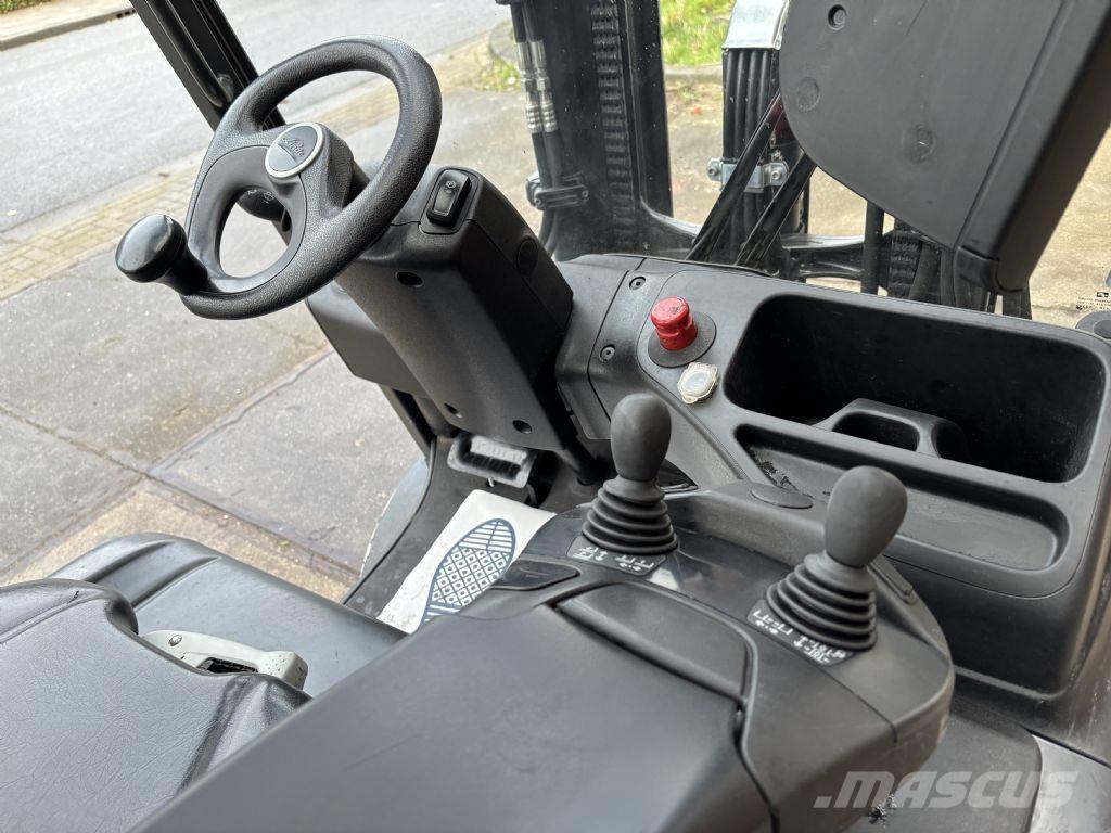 Linde E25L-01 شاحنات ذات رافعات شوكية تعمل بالكهرباء