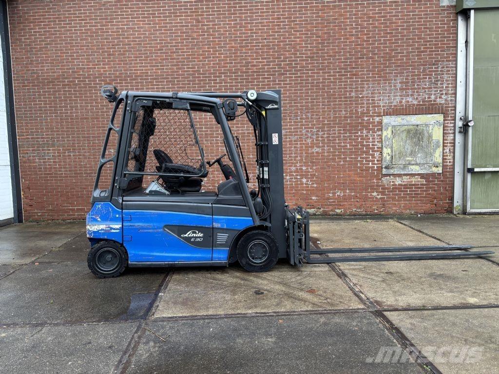 Linde E30L-01 شاحنات ذات رافعات شوكية تعمل بالكهرباء