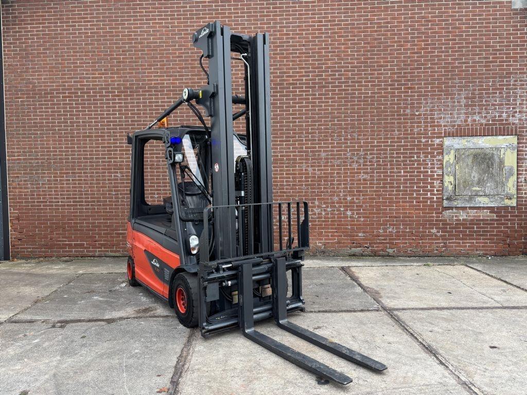 Linde E30L-01 شاحنات ذات رافعات شوكية تعمل بالكهرباء