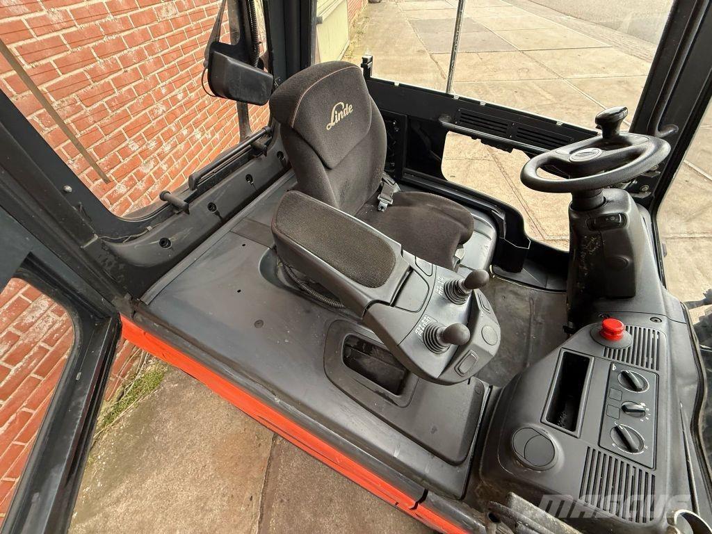 Linde E35L-01 شاحنات ذات رافعات شوكية تعمل بالكهرباء