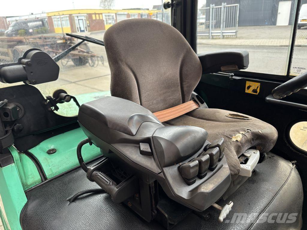 Mitsubishi FD35N شاحنات الديزل