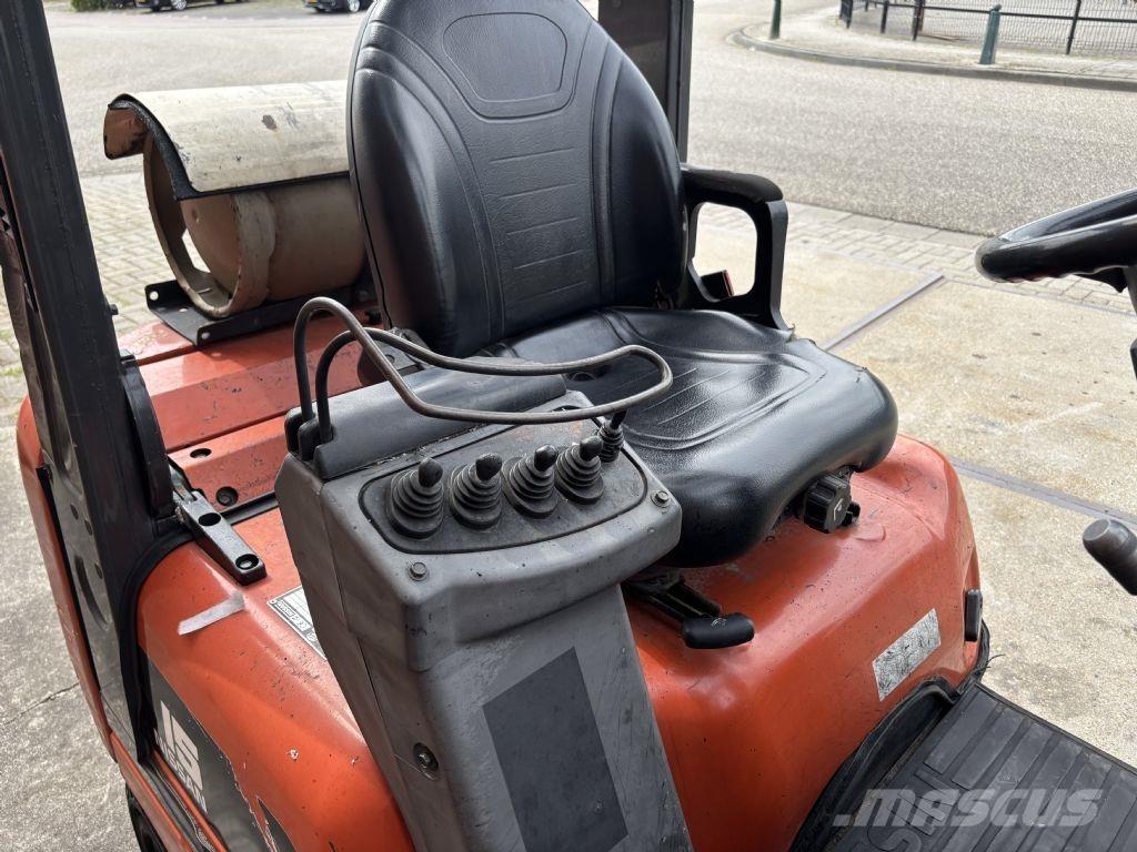 Nissan PD01A15PO شاحنات LPG