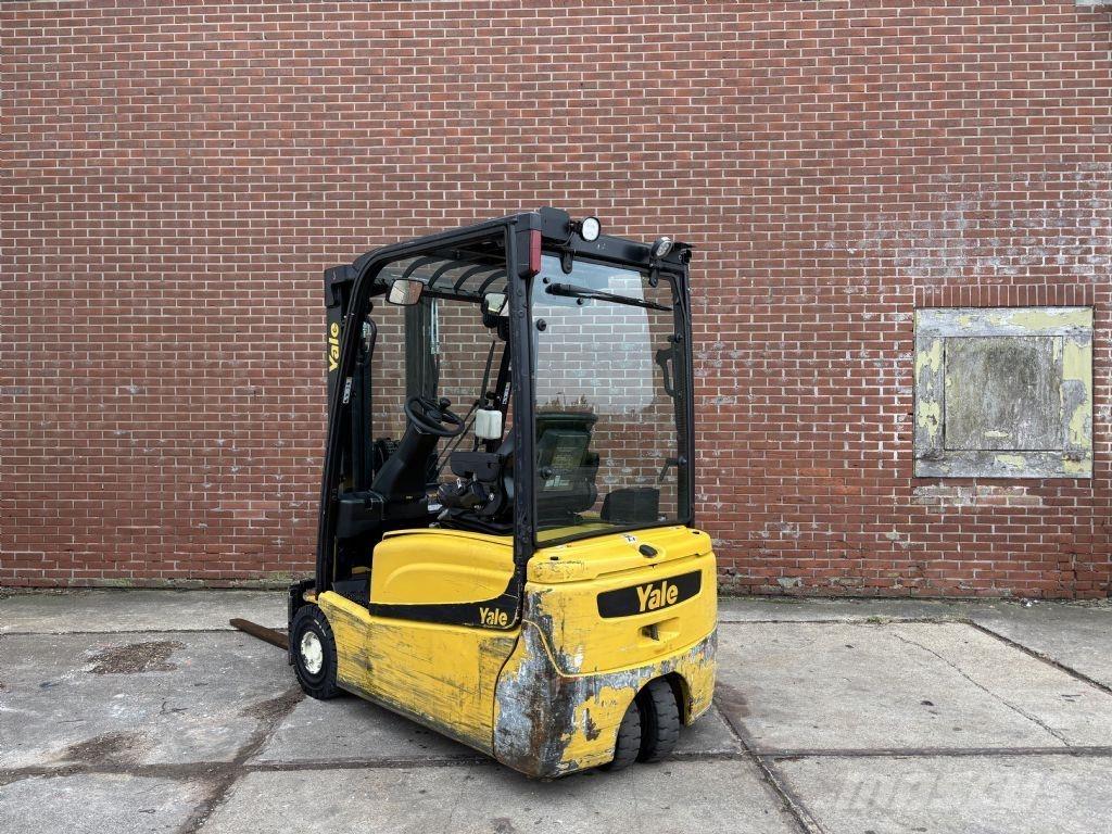 Yale ERP16VT شاحنات ذات رافعات شوكية تعمل بالكهرباء