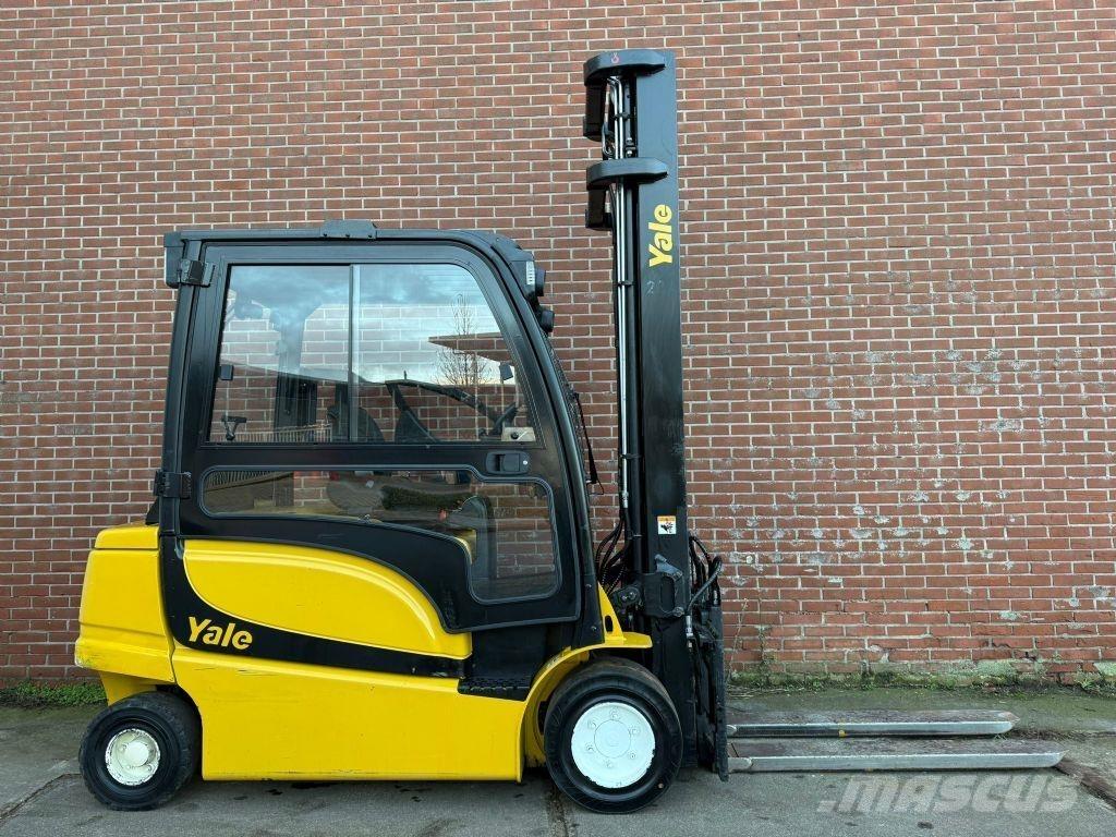 Yale ERP35VL F2945 شاحنات ذات رافعات شوكية تعمل بالكهرباء