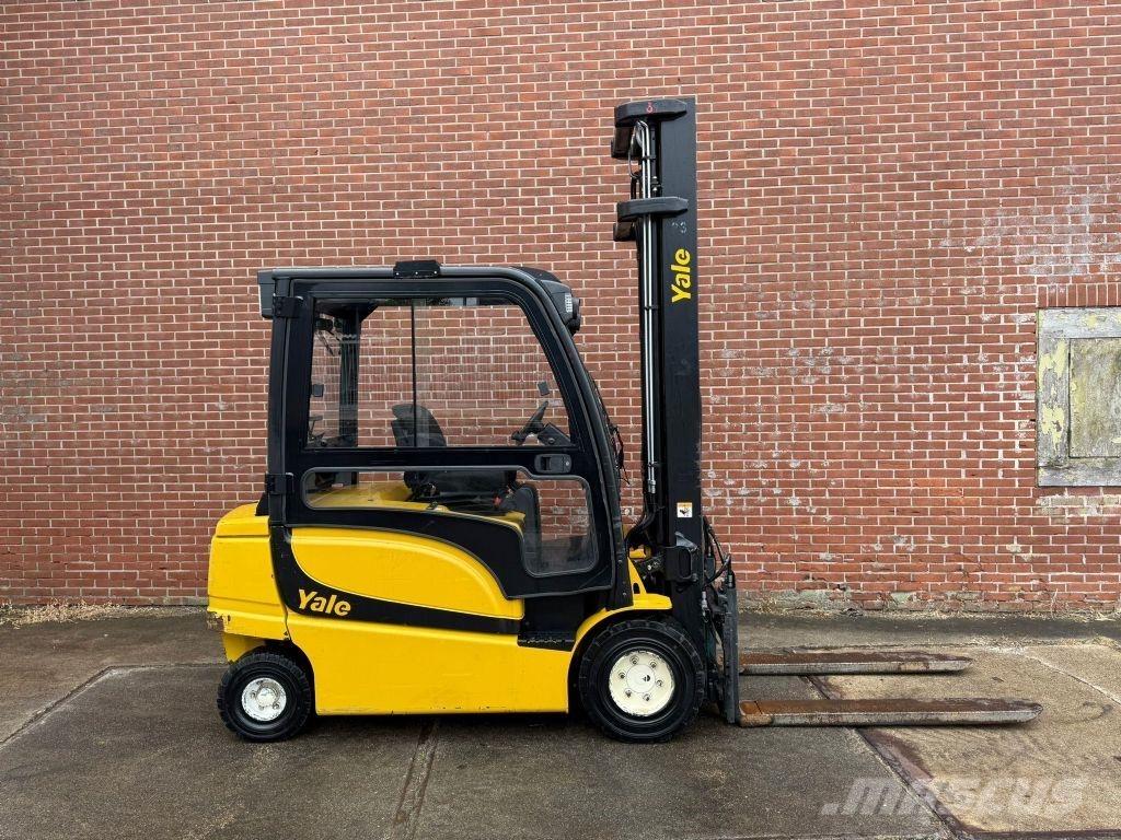 Yale ERP35VL F2945 شاحنات ذات رافعات شوكية تعمل بالكهرباء