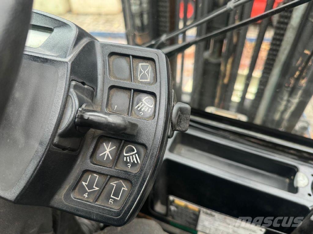 Yale GLP30VX شاحنات LPG