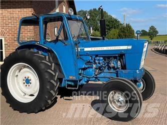 Ford 5000 الجرارات