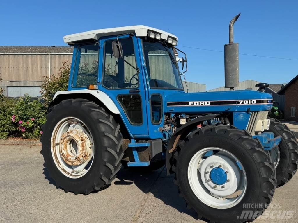 Ford 7810 الجرارات