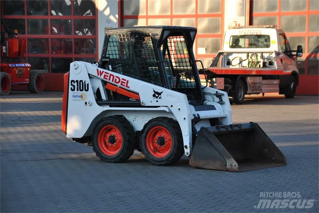 Bobcat S100 حفارات زحافة