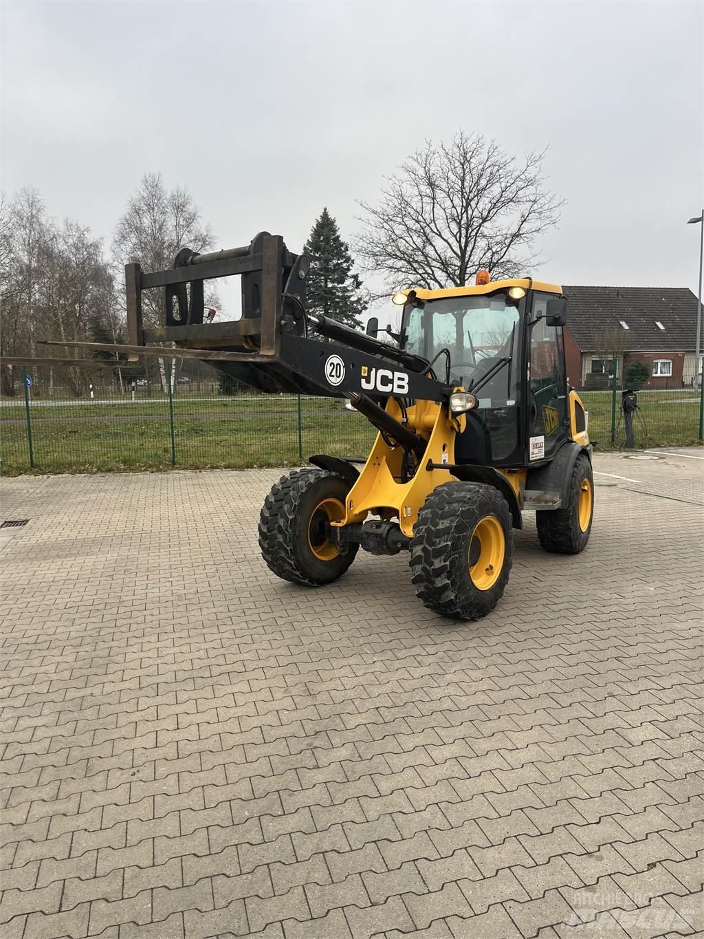 JCB 406 أخرى