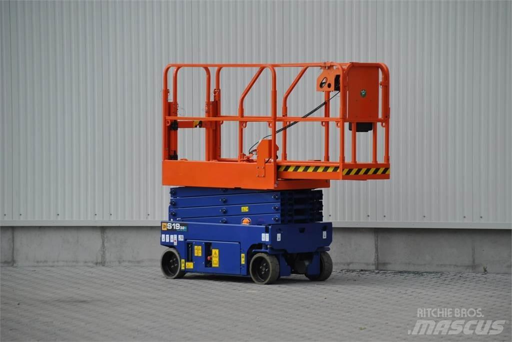 JCB S1932E ED رافعات مقصية الشكل