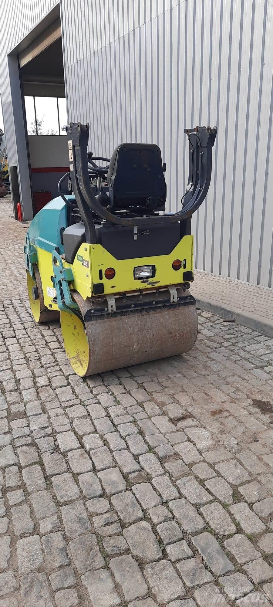 Ammann ARX23 مداحل ثنائية الاسطوانة