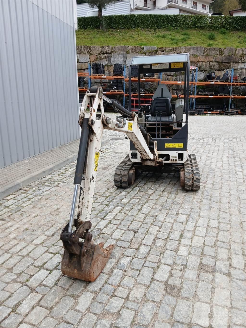Bobcat 323 حفارات صغيرة أقل من 7 طن (حفارات صغيرة)