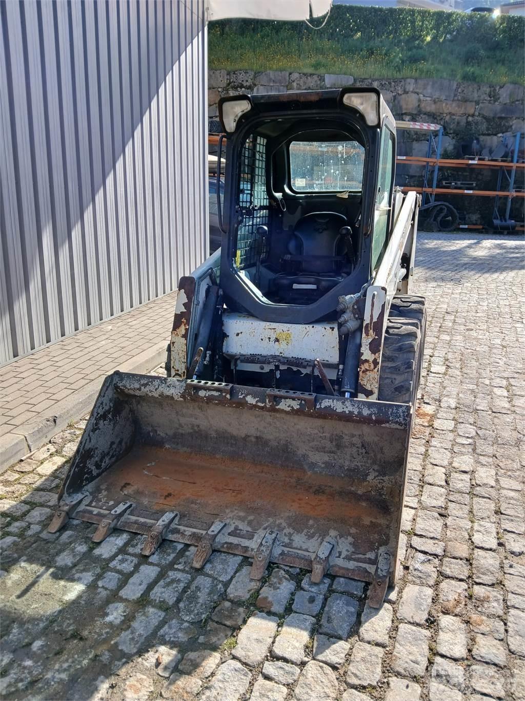 Bobcat S450 لوادر بعجل