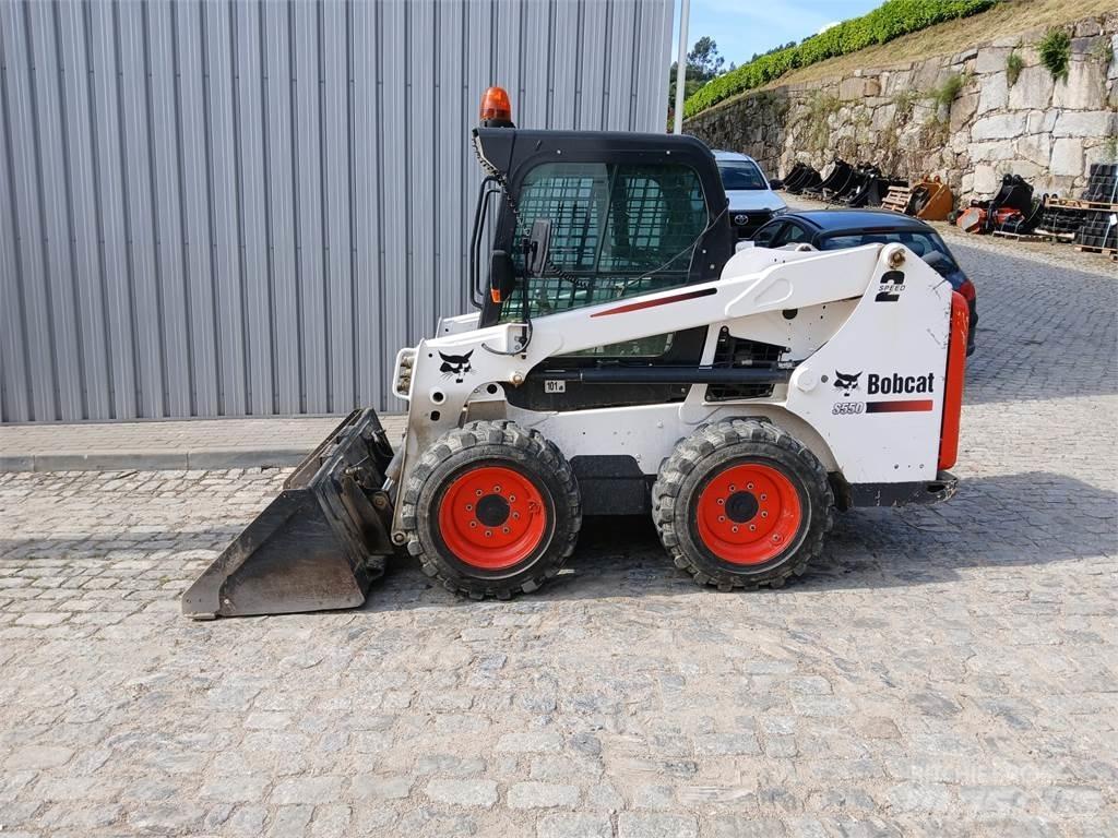 Bobcat S550 لوادر بعجل
