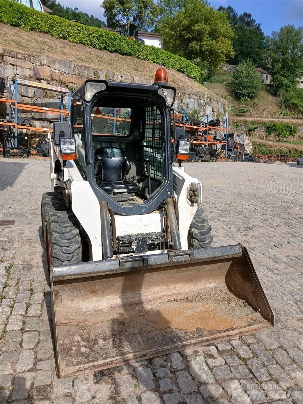 Bobcat S550 لوادر بعجل