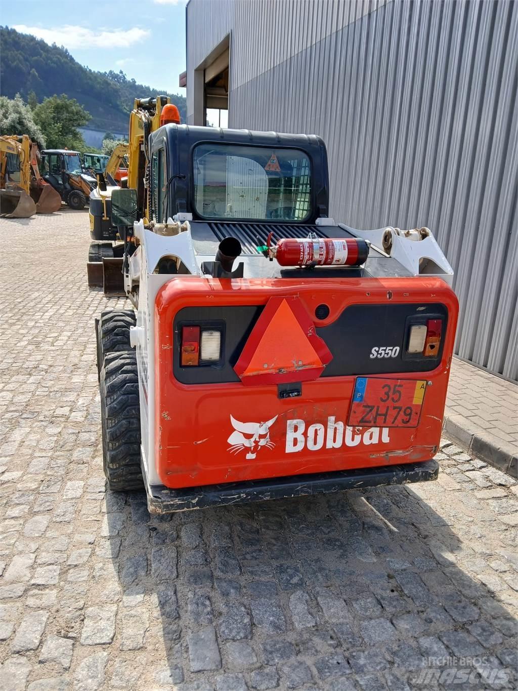 Bobcat S550 لوادر بعجل