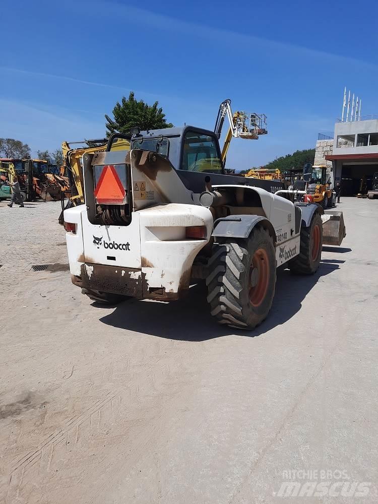 Bobcat T40-140 شاحنة مناولة