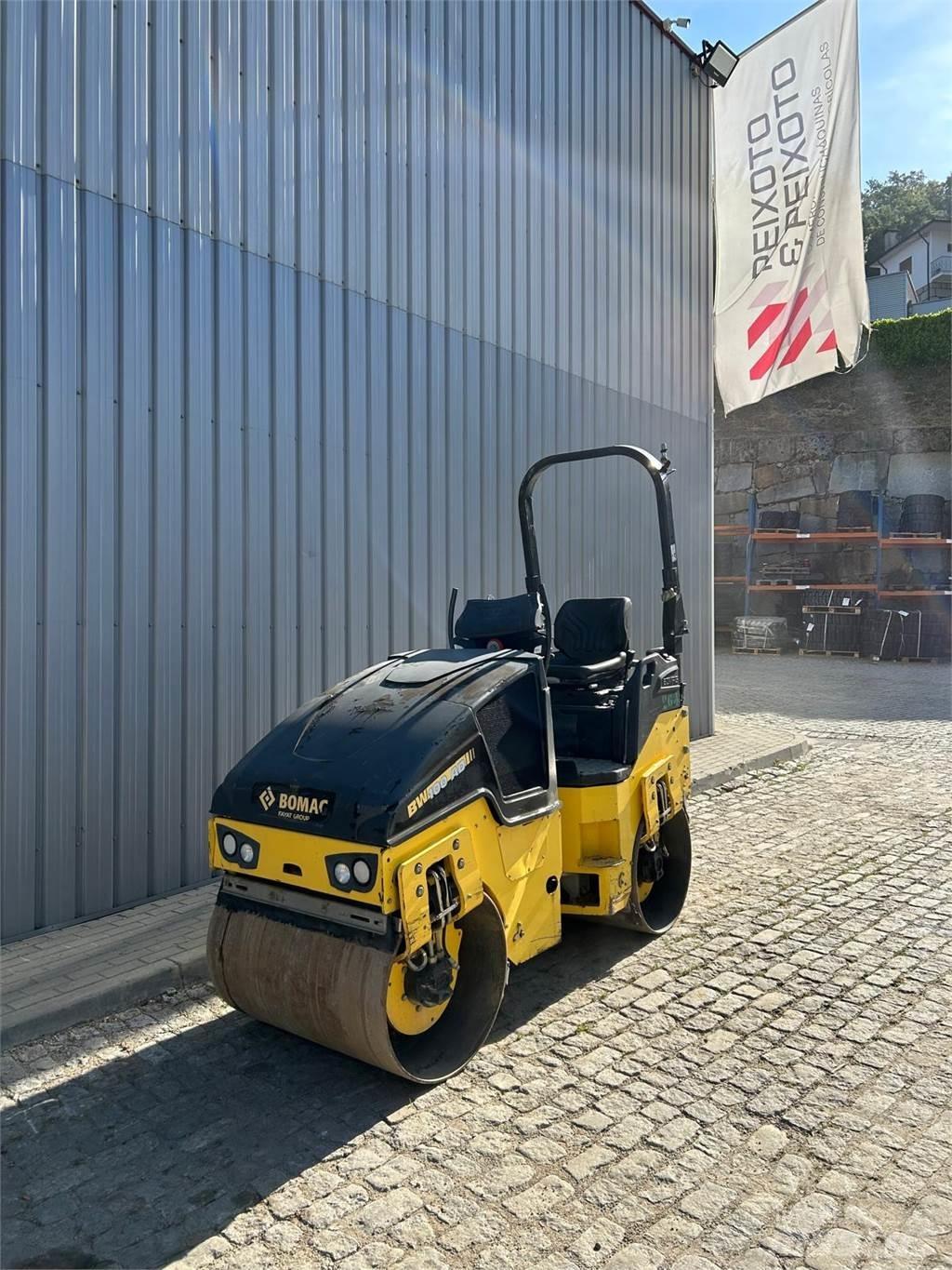 Bomag BW100AD-5 مداحل ثنائية الاسطوانة