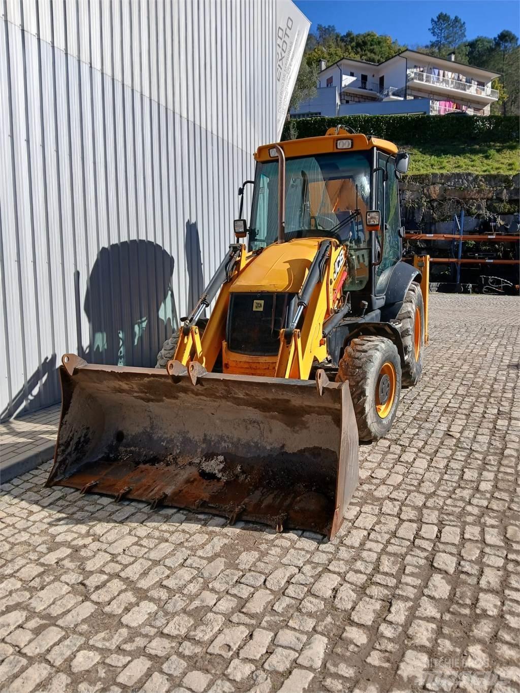 JCB 3CX لوادر ذات جرافات عكسية