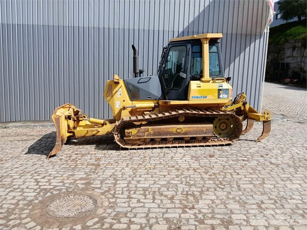 Komatsu D41E-6 رافعات مد أنابيب