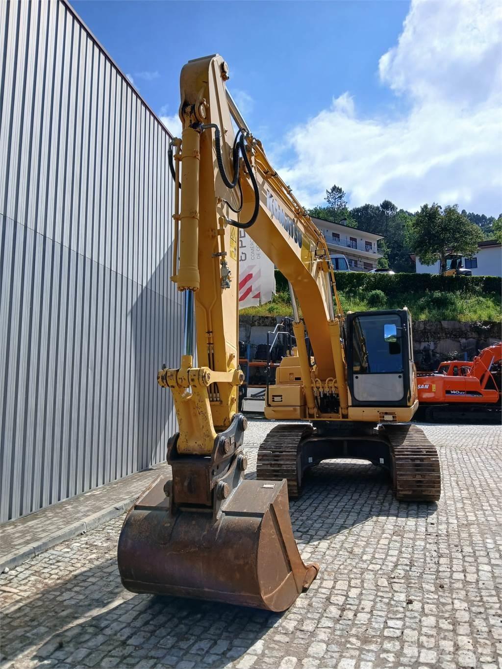 Komatsu PC210NLC-11 حفارات زحافة
