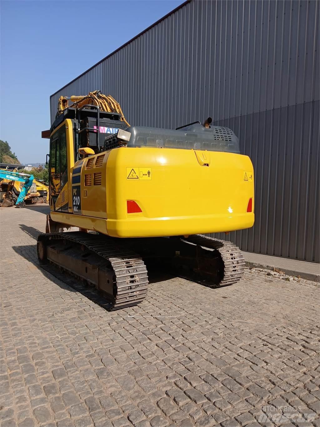 Komatsu PC210NLC-11 حفارات زحافة