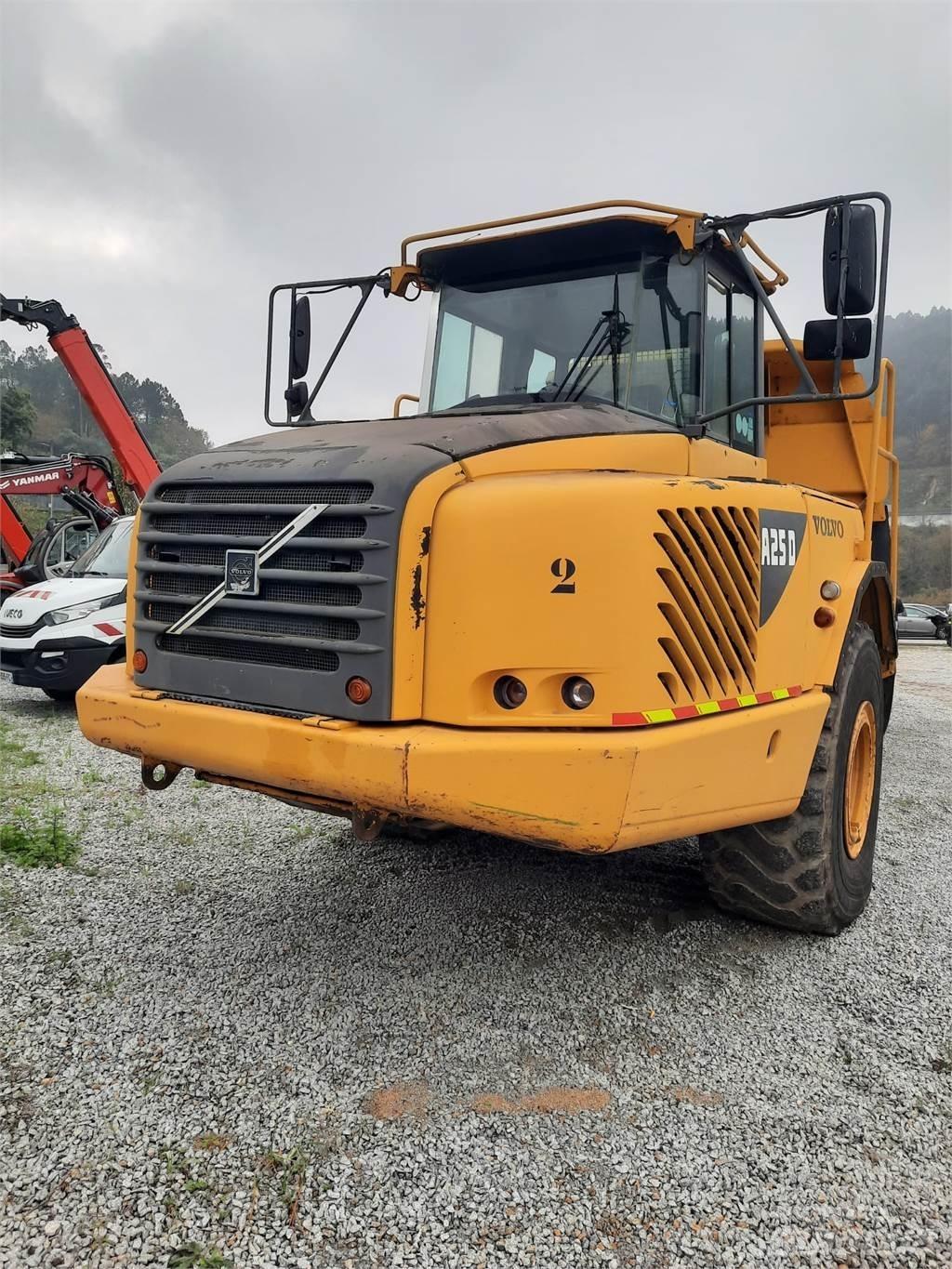 Volvo A25D عربات نقل قلابة للمواقع