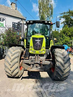 CLAAS ARION 640 الجرارات