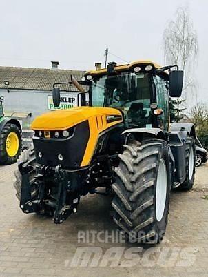 JCB FASTRAC 4220 الجرارات