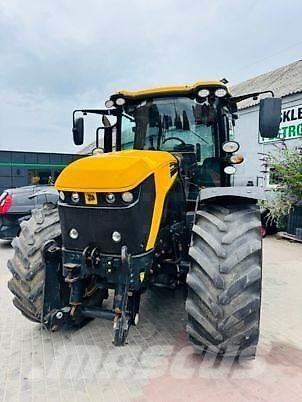 JCB FASTRAC 4220 الجرارات