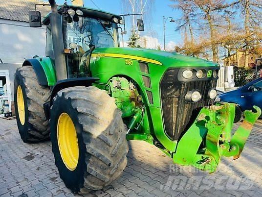 John Deere 8130 الجرارات
