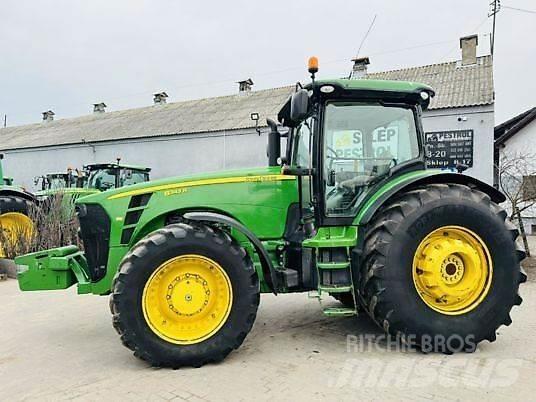 John Deere 8345R الجرارات
