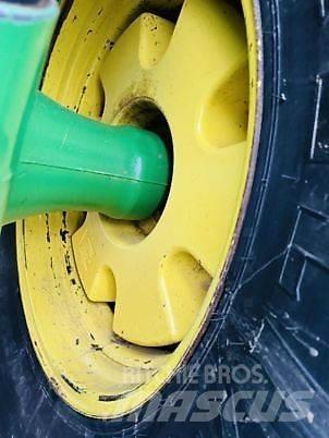 John Deere 8345R الجرارات