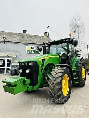 John Deere 8345R الجرارات