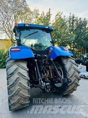 New Holland T7030 الجرارات