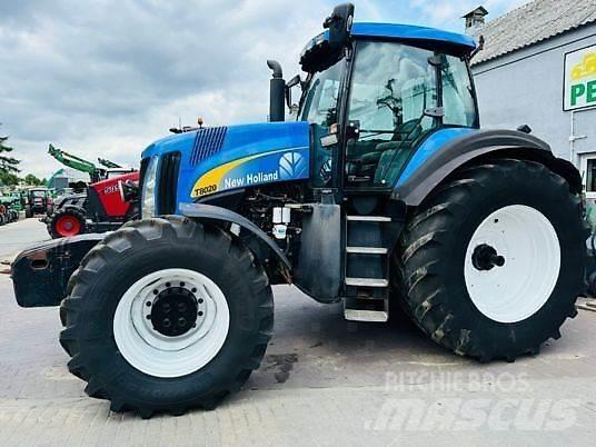 New Holland T8020 الجرارات