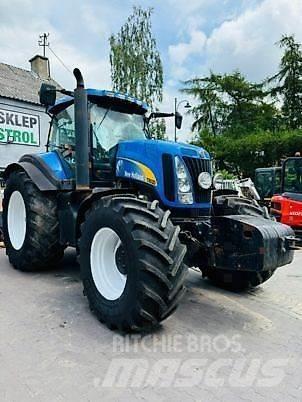 New Holland T8020 الجرارات