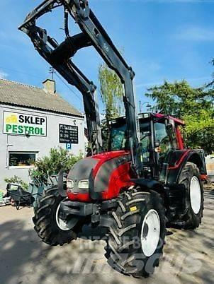 Valtra N101 الجرارات
