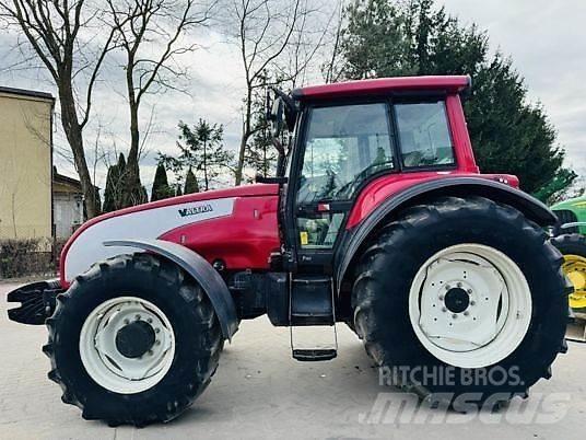 Valtra T160 الجرارات