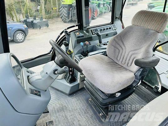 Valtra T160 الجرارات