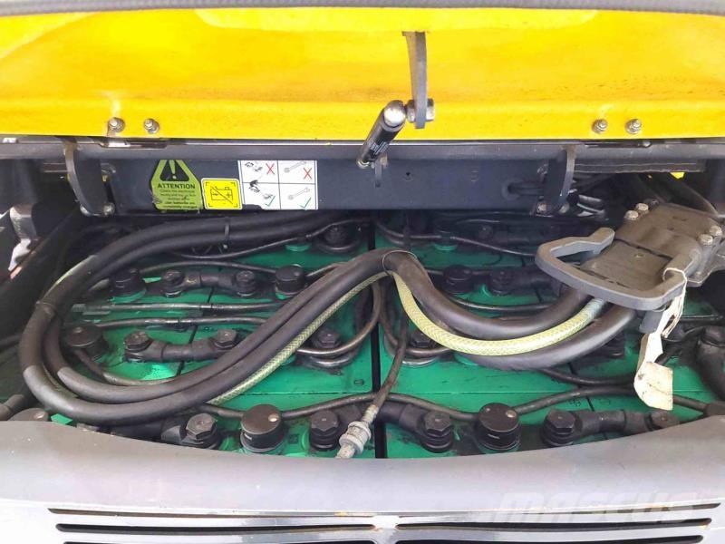 Aisle-Master 20WHE شاحنة الممرات الضيقة