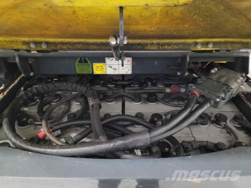 Aisle-Master 20WHE شاحنة الممرات الضيقة