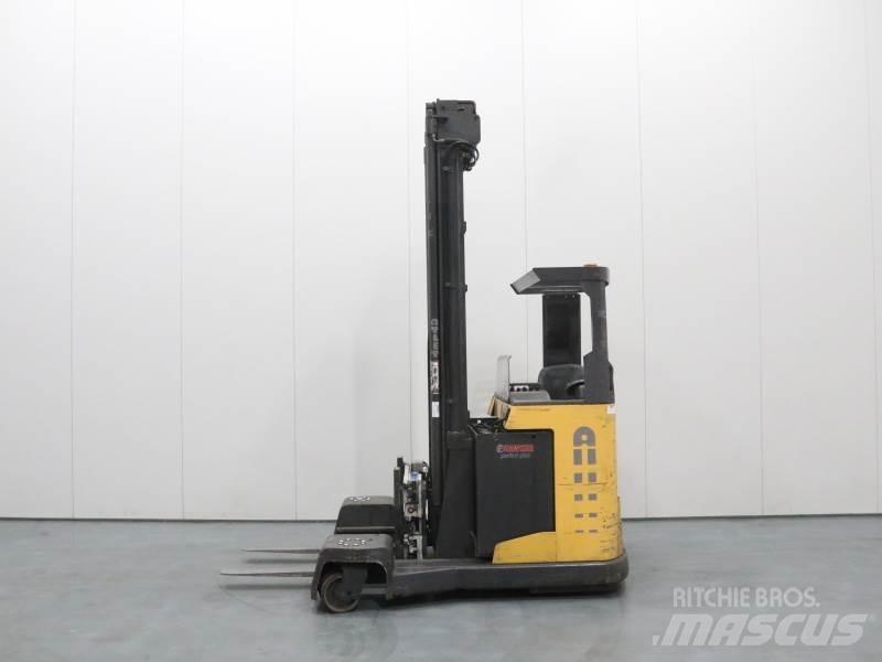 Atlet UFS200 DTFV RG 755 شاحنة المناولة رباعية الاتجاهات