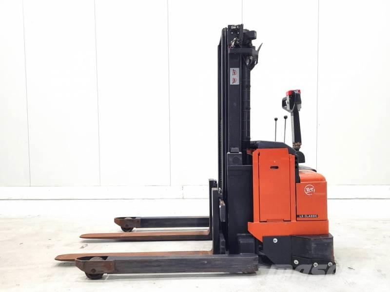 BT LST1350/12 معدات التكديس الجوالة