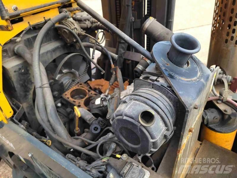 Combilift C3000 GAS شاحنة المناولة رباعية الاتجاهات